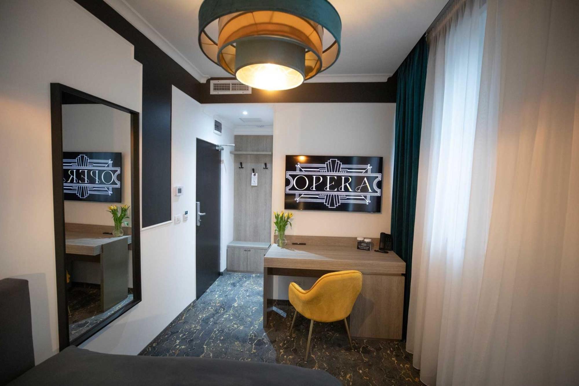 Opera Hotel Timisoara Exterior photo