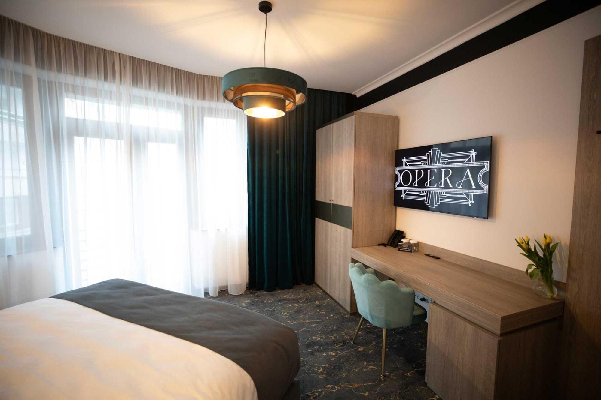 Opera Hotel Timisoara Exterior photo